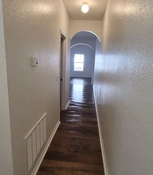 1004 Park Central Cir — Photo 6