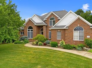 4928 N Deermeadow Dr, Peoria, IL 61615