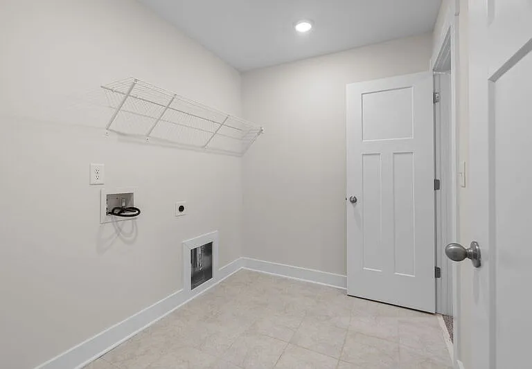 216 Pewter Cir — Photo 23