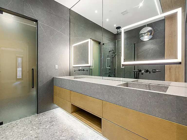 46 W 21st St #4 — Photo 24