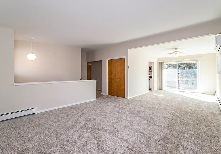 524 Bemidji Ct — Photo 3