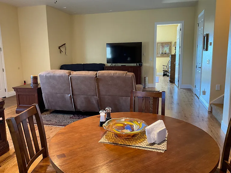 425 Jungfrau Hill Rd — Photo 6