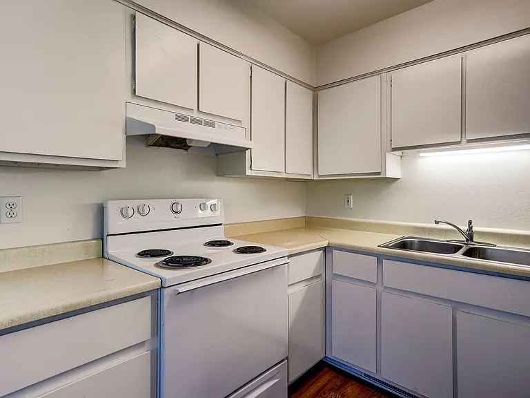 508 S Cortez St — Photo 11