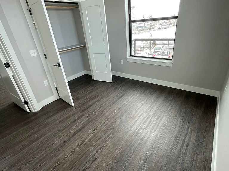 605 N 7th Ave #208 — Photo 5