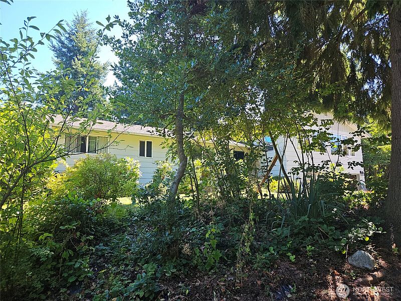 2nd image of 3225 41st Street NE