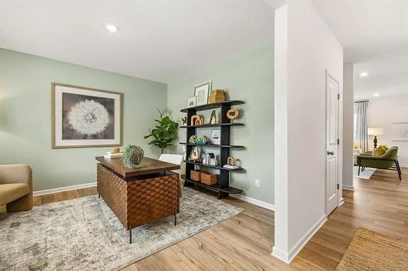 4 bed, 4.0 bath, 2519 sqft, $2,900 — Photo 3