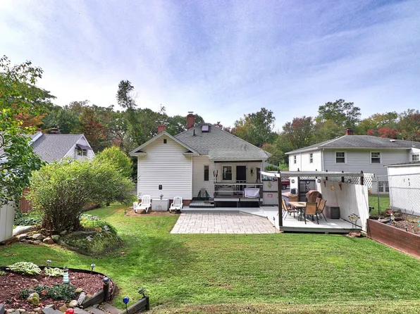 96 Lakeview Avenue, Waterbury, CT 06705