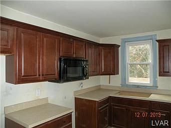 2nd image of 305 N Main St