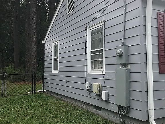 3rd image of 622 Highland Ct