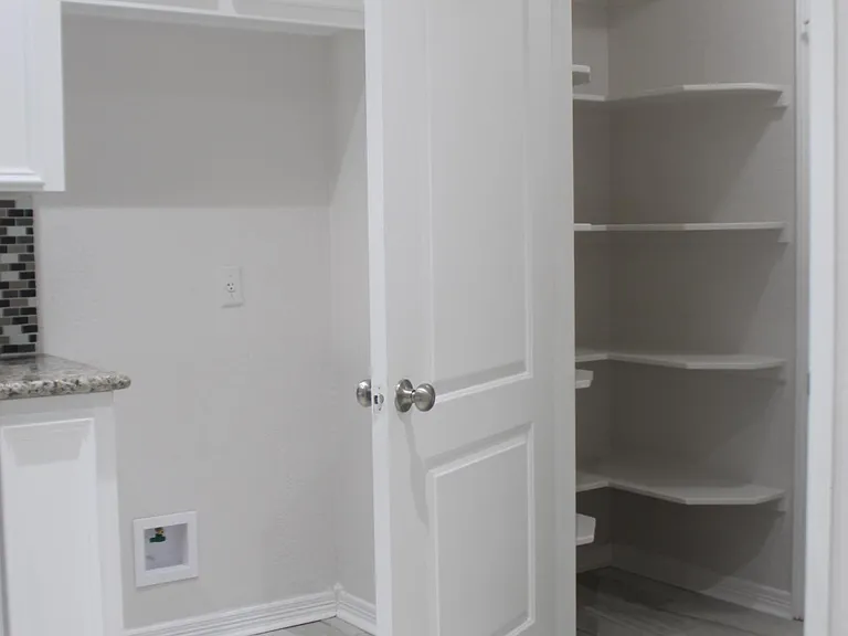 4338 Spring Garden Dr — Photo 6