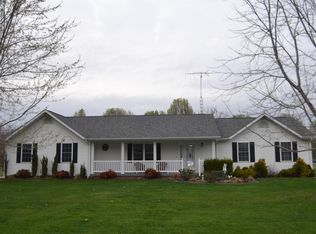 8 Agape Ln, Centralia, IL 62801