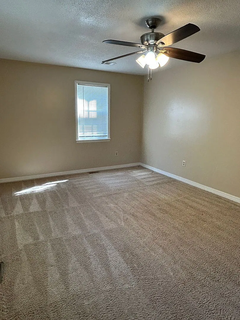 77 Cannan Ln — Photo 2