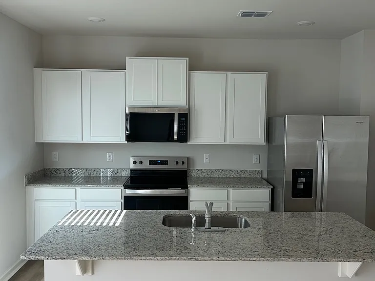 31 Coggins Pl — Photo 2
