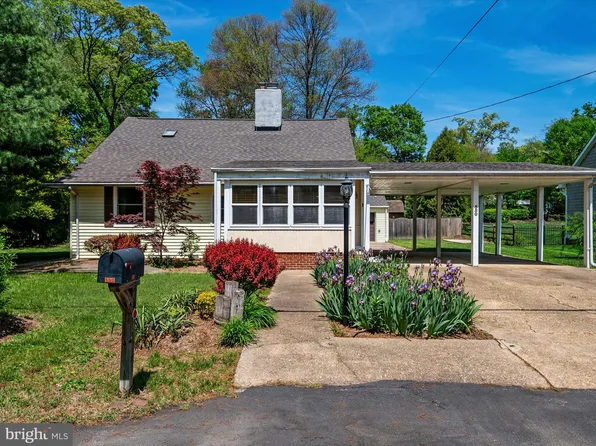 550 6th St, Pasadena, MD 21122