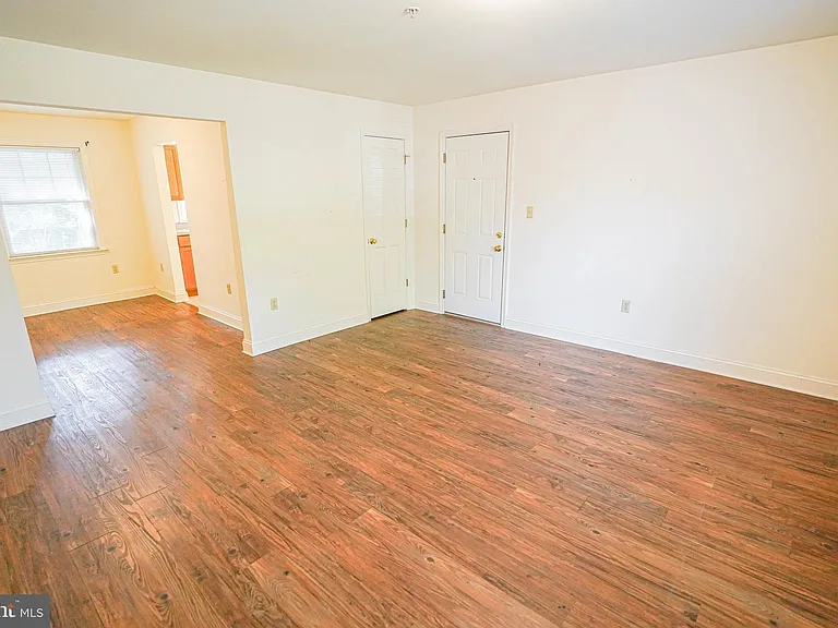 800 Travers St #5 — Photo 15