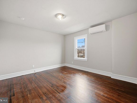 5th image of 101 N Eagle Rd #2