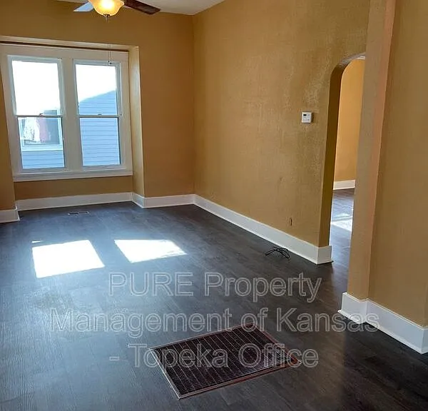 1823 SW 2nd St — Photo 4