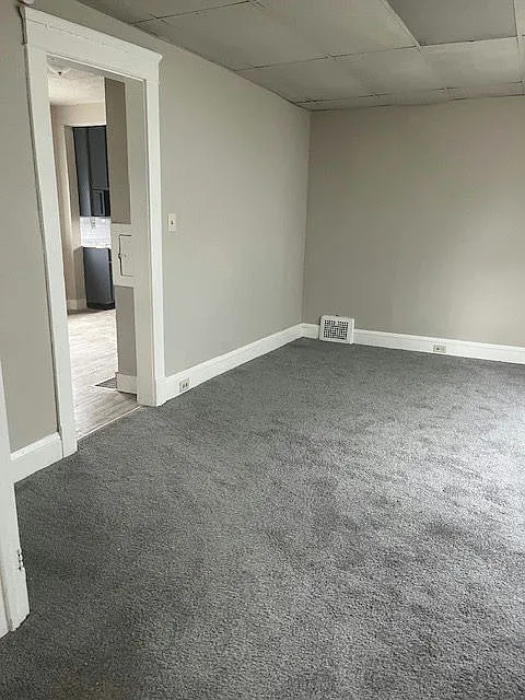 4 bed, 1.5 bath, 1497 sqft, $1,300 — Photo 4