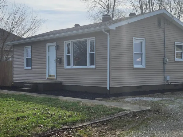 303 E Foster St, Fort Branch, IN 47648