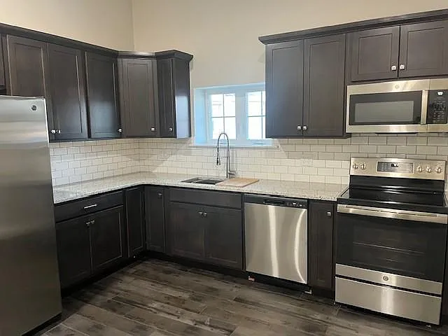 236 W Market St #7 — Photo 1