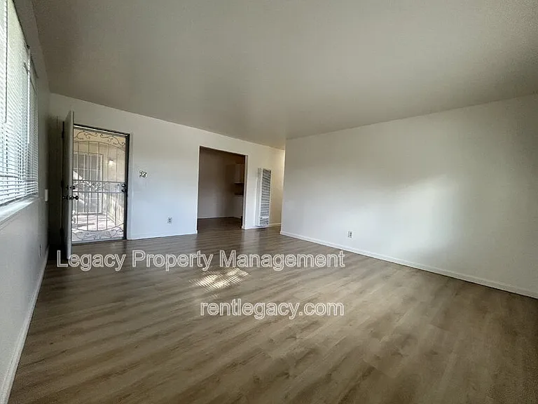4552 Ashcroft Ave #36D — Photo 4
