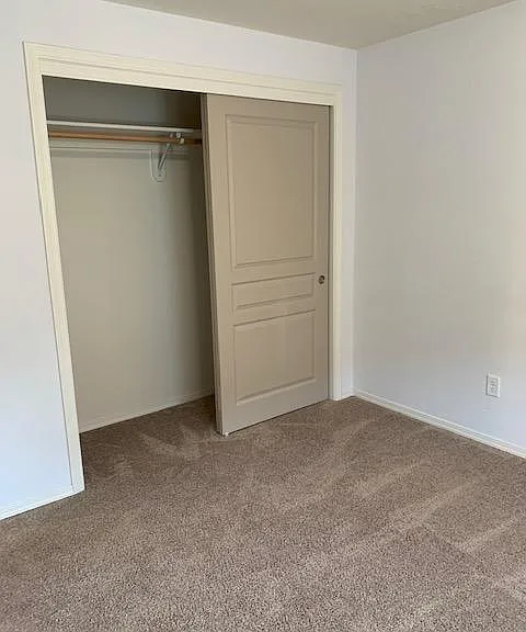 1718 NW Larch Wood Ct — Photo 7