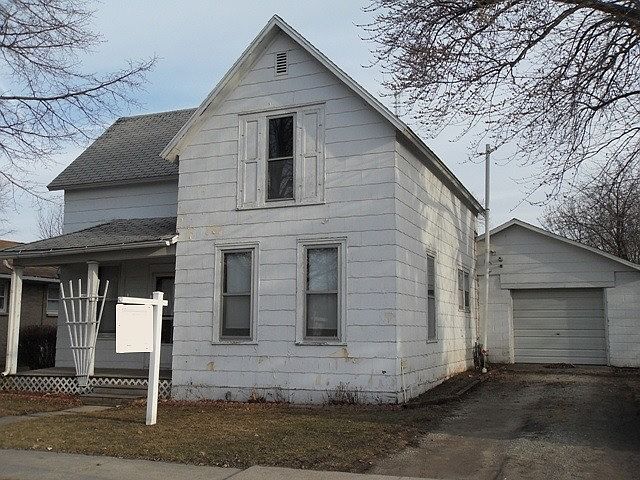 1st image of 221 E Taylor St