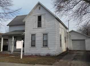 221 E Taylor St, Grant Park, IL