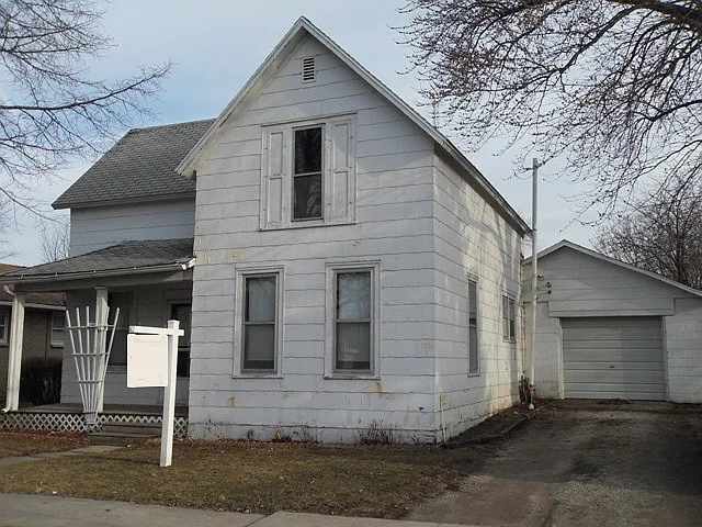 221 E Taylor St photo 1