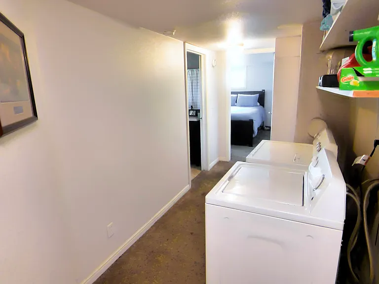 343 N 600 W — Photo 8