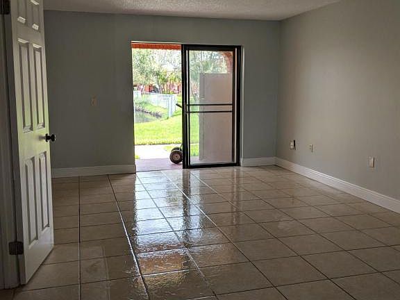 3rd image of 129 San Juan Cir #129