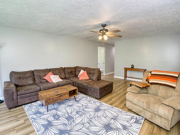 5th image of 16475 Dawson Rd