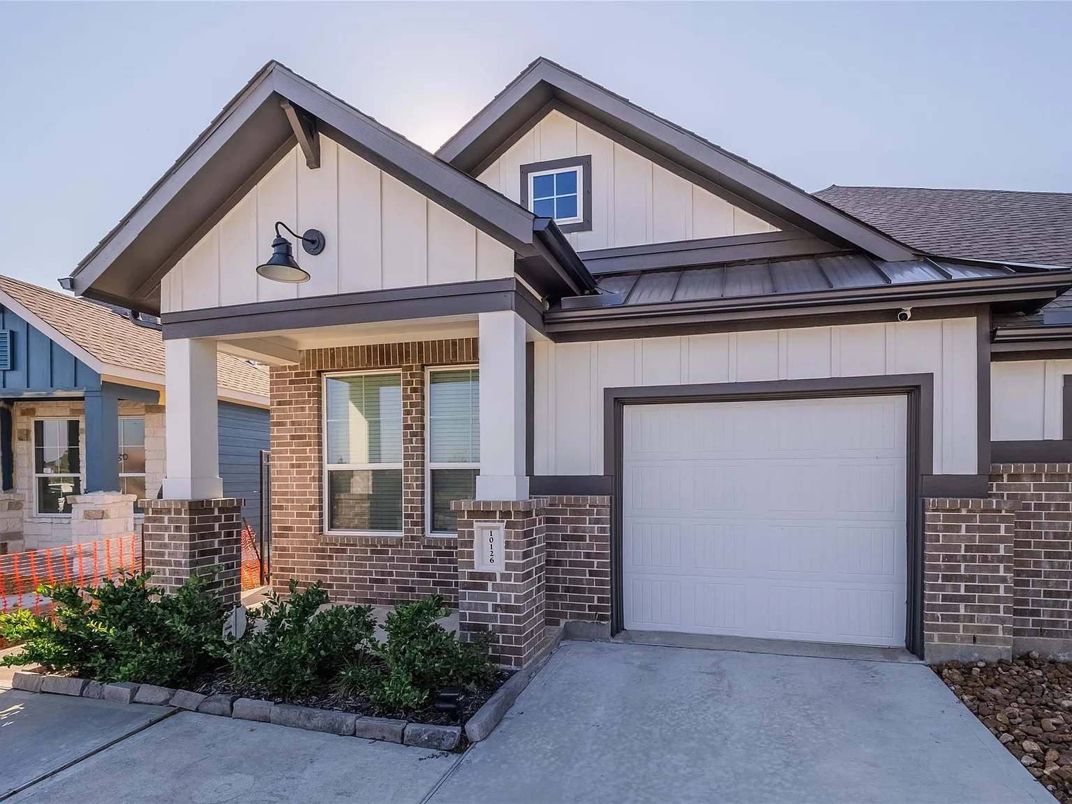 3 bed, 2.0 bath, 1460 sqft, $2,500 — Photo 1