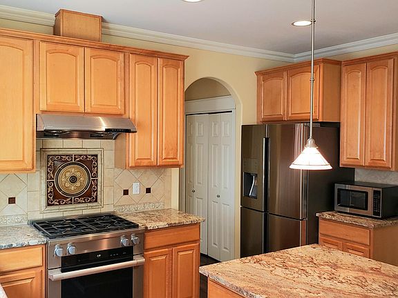 3rd image of 13685 NE 203rd St
