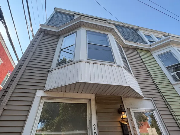 209 Briggs St, Harrisburg, PA 17102