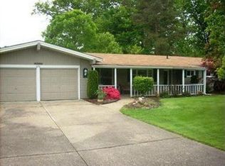 4256 Oakcrest Dr, Lorain, OH 44053