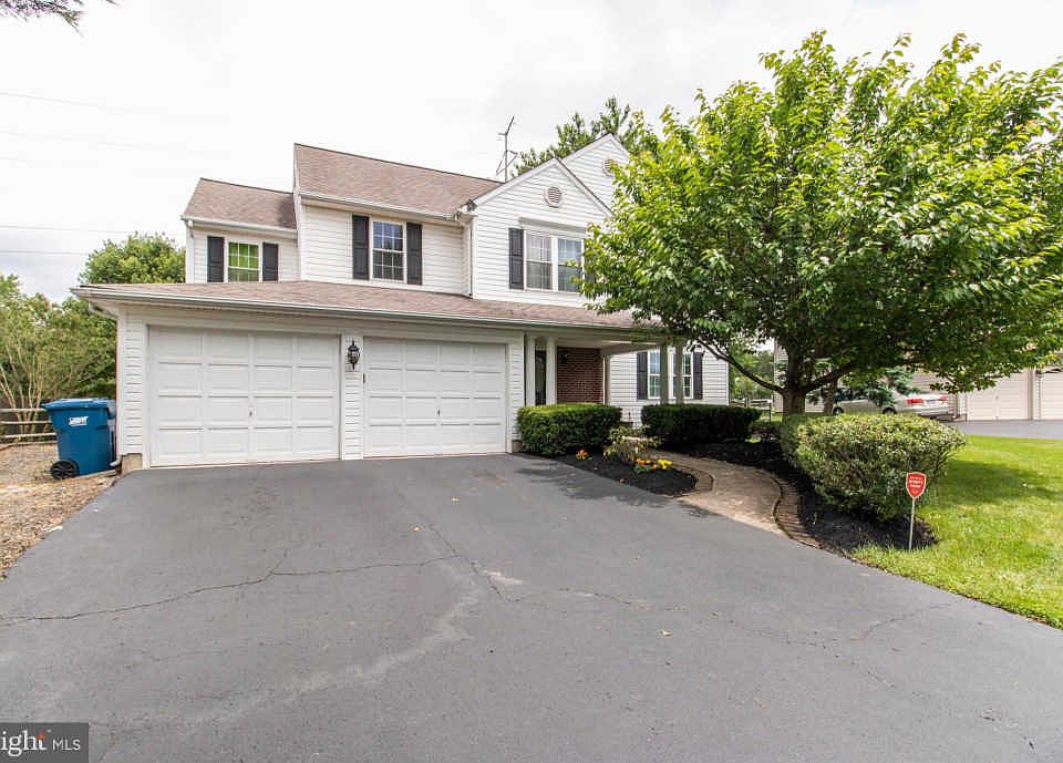 1st image of 241 Winchester Dr