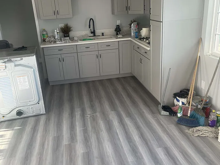 717 School Ave #4 — Photo 2