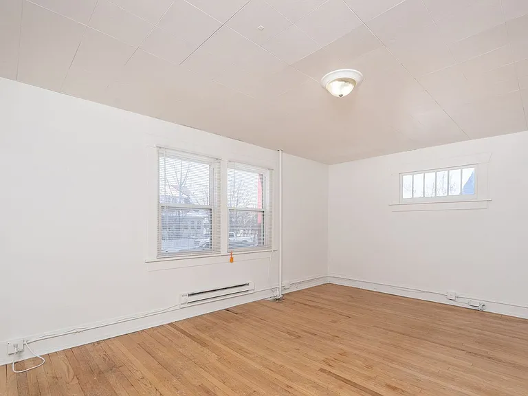 420 S 6th Ave — Photo 19