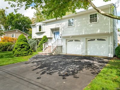 25 Meyer Oval, Pearl River, NY, 10965