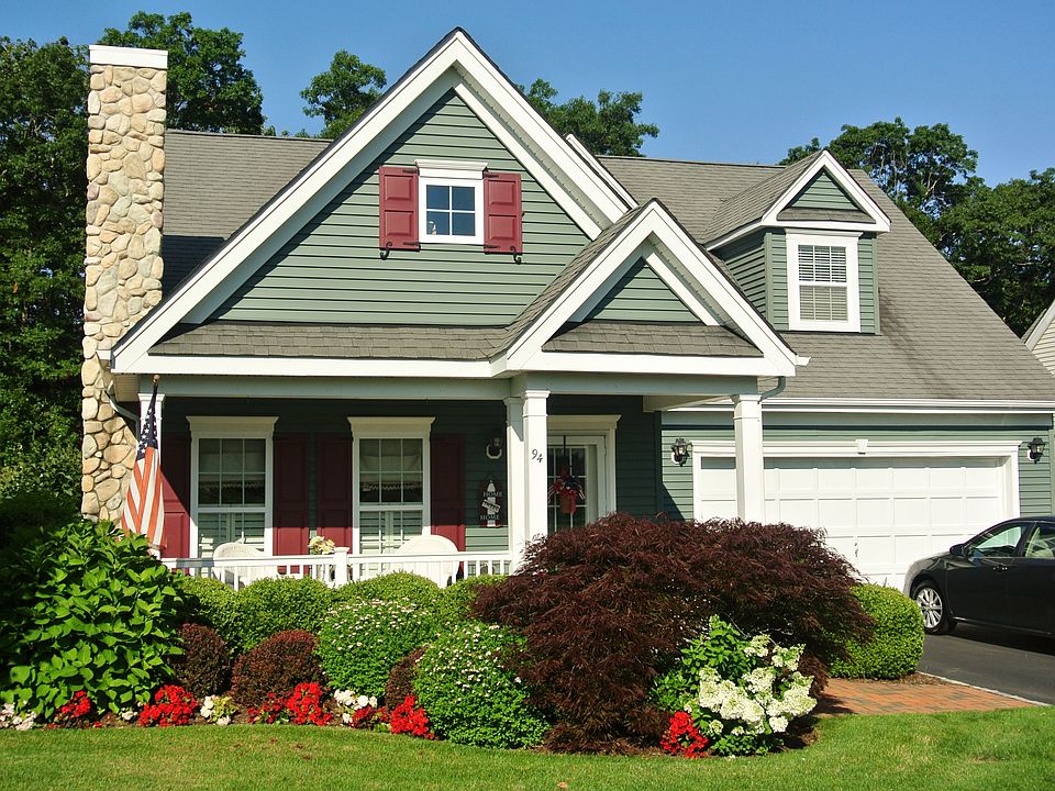 1st image of 94 Golden Spruce Dr
