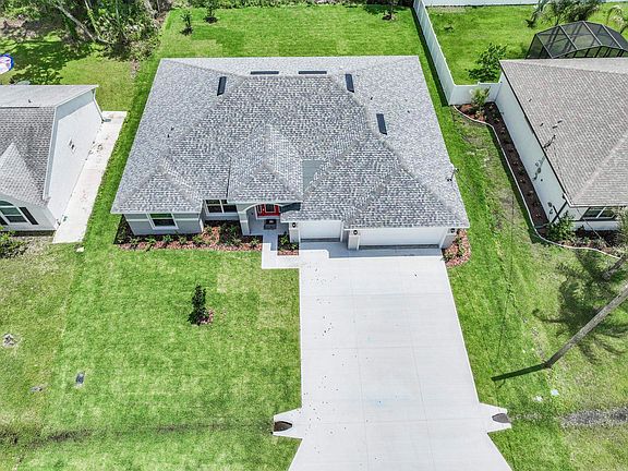 4th image of 64 Bennett Ln