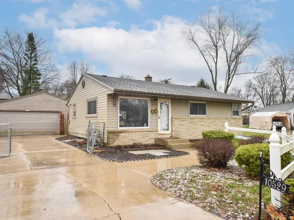 10529 West Caldwell AVENUE, Milwaukee, WI 53225