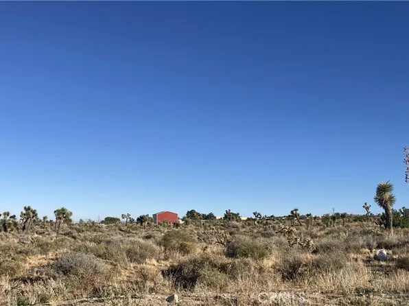 3 Lebec Rd, Phelan, CA 92371