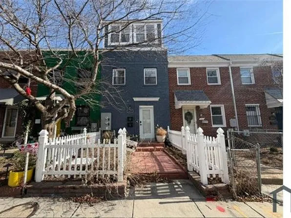 429 20th St NE #1, Washington, DC 20002