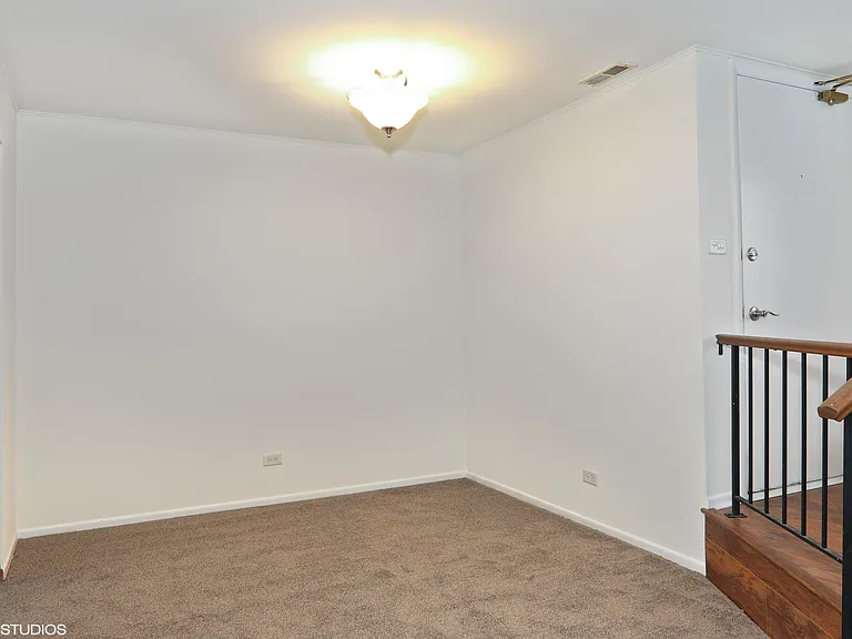 337 Springlake Ln #D — Photo 4