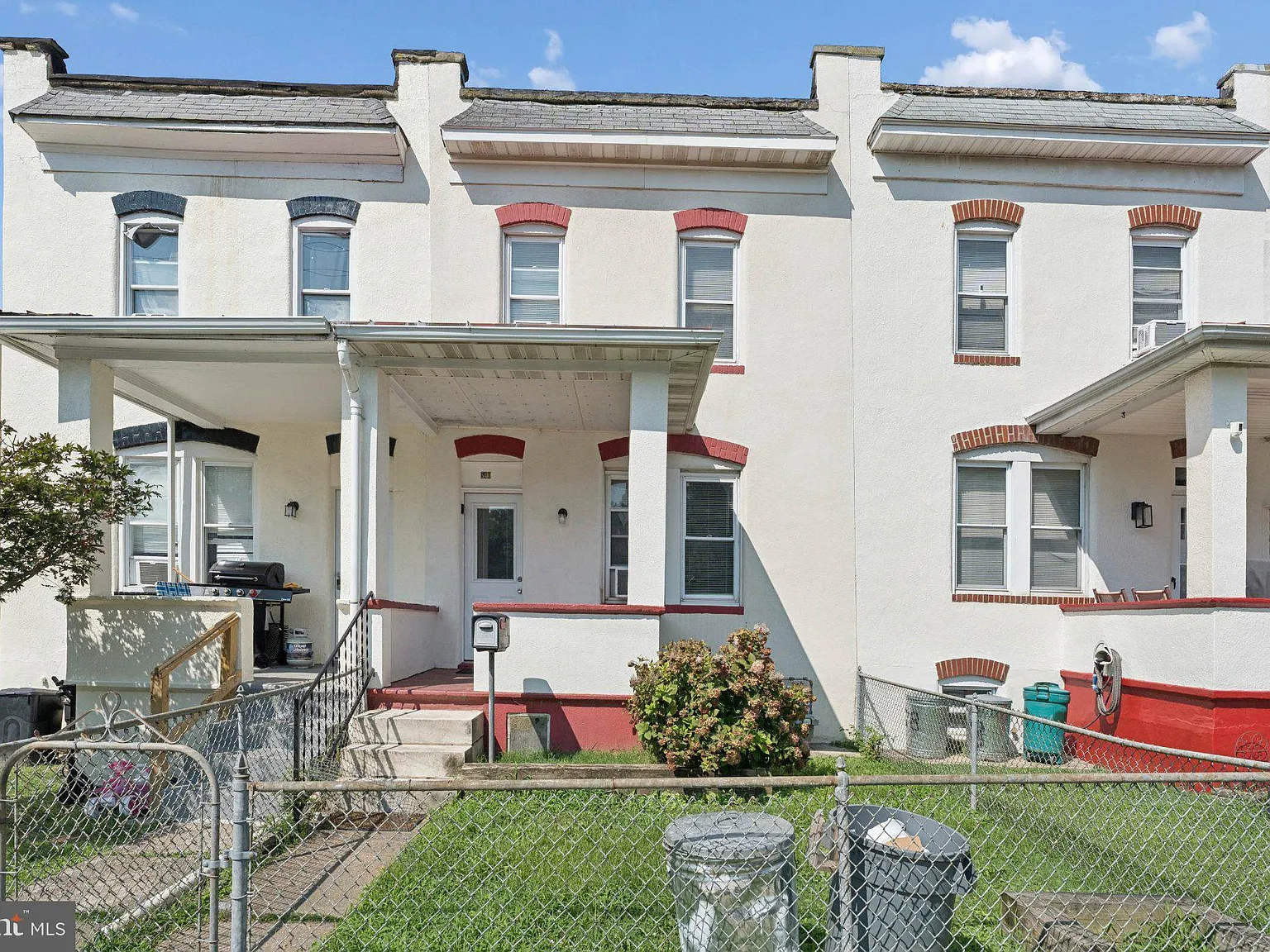 4 bed, 2.0 bath, 1704 sqft, $2,800 — Photo 3