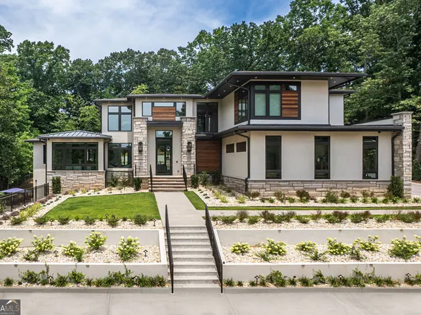 1090 Kingston Dr, Sandy Springs, GA 30342