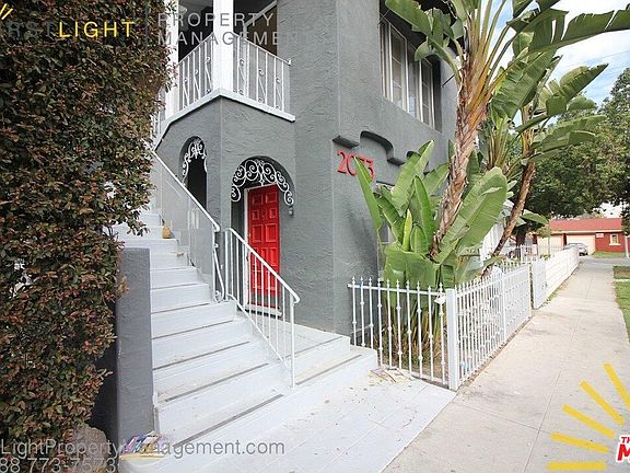 3rd image of 2073 Locust Ave #A