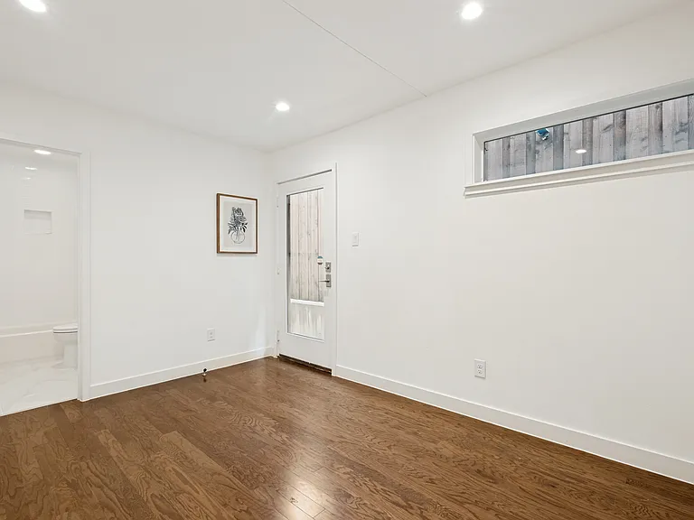 4913 Dartford Dr — Photo 17